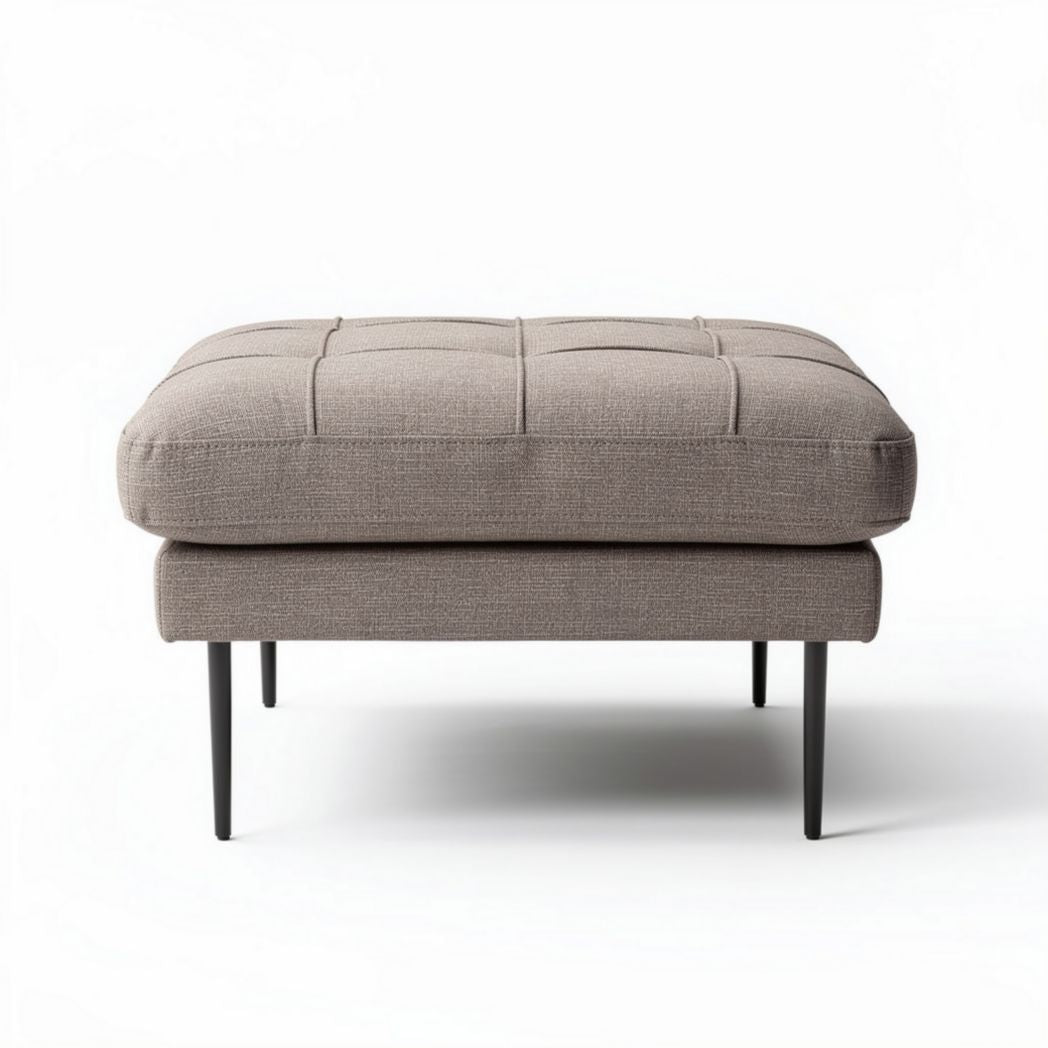Hocker aus stoff in beige mit metallbeinen 80 x 80 x 40 cm